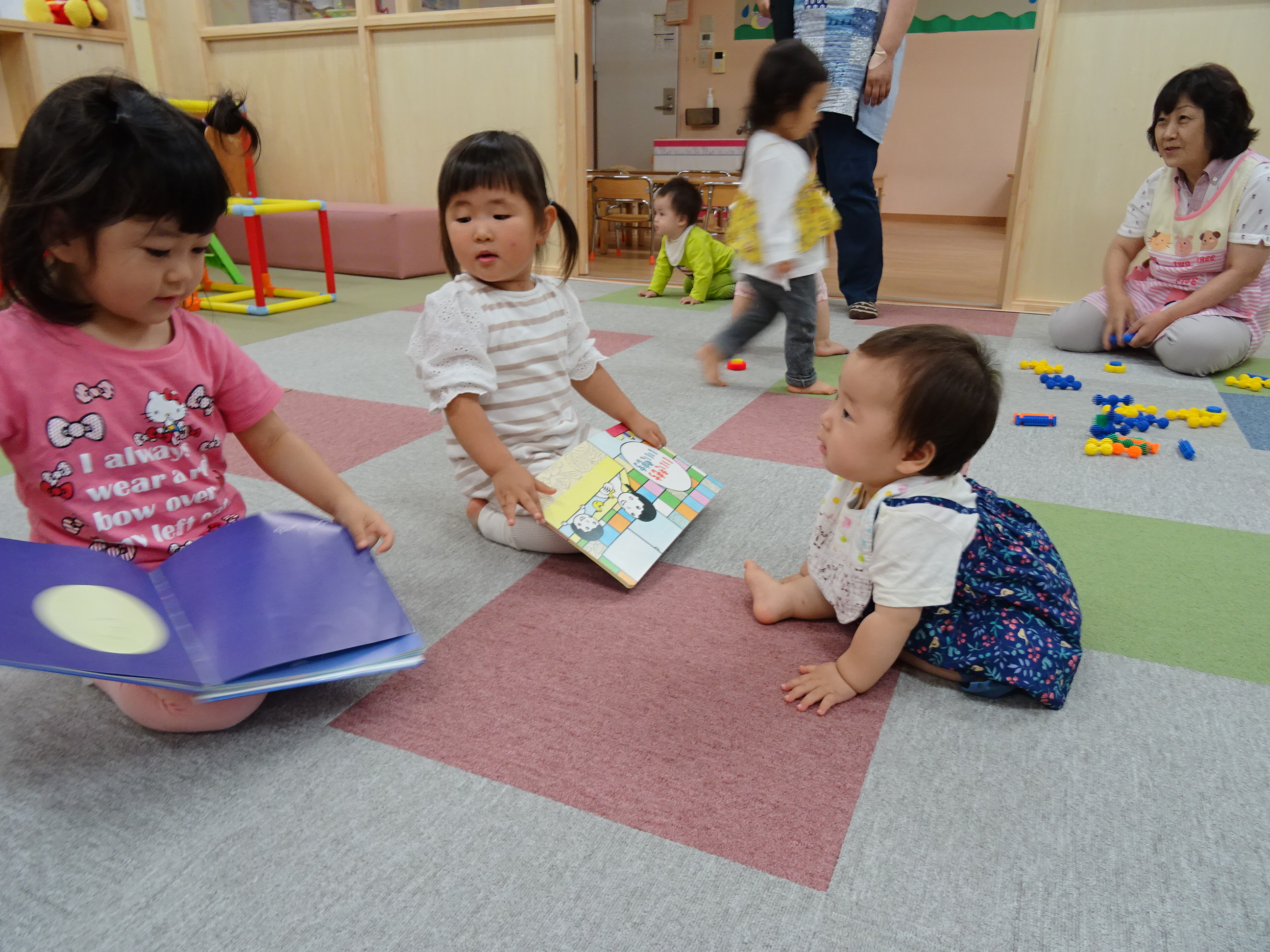 小さい子と大きい子 豊田市の認可保育施設ひなたぼっこ 事業所内保育事業所